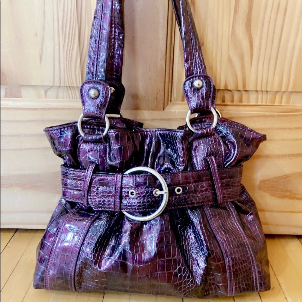NWOT CHATEAU BUCKLE ALLIGATOR BAG